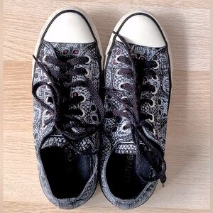 Converse Skull Print Sneakers